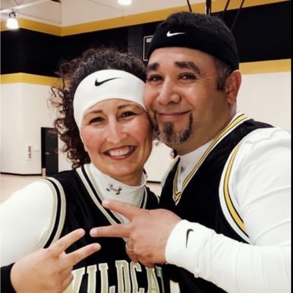 Meet your Posher, Sandra - Picture 1 of 1